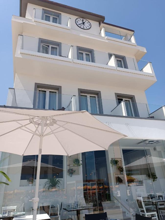 Hotel Brienz Bellaria-Igea Marina Ngoại thất bức ảnh