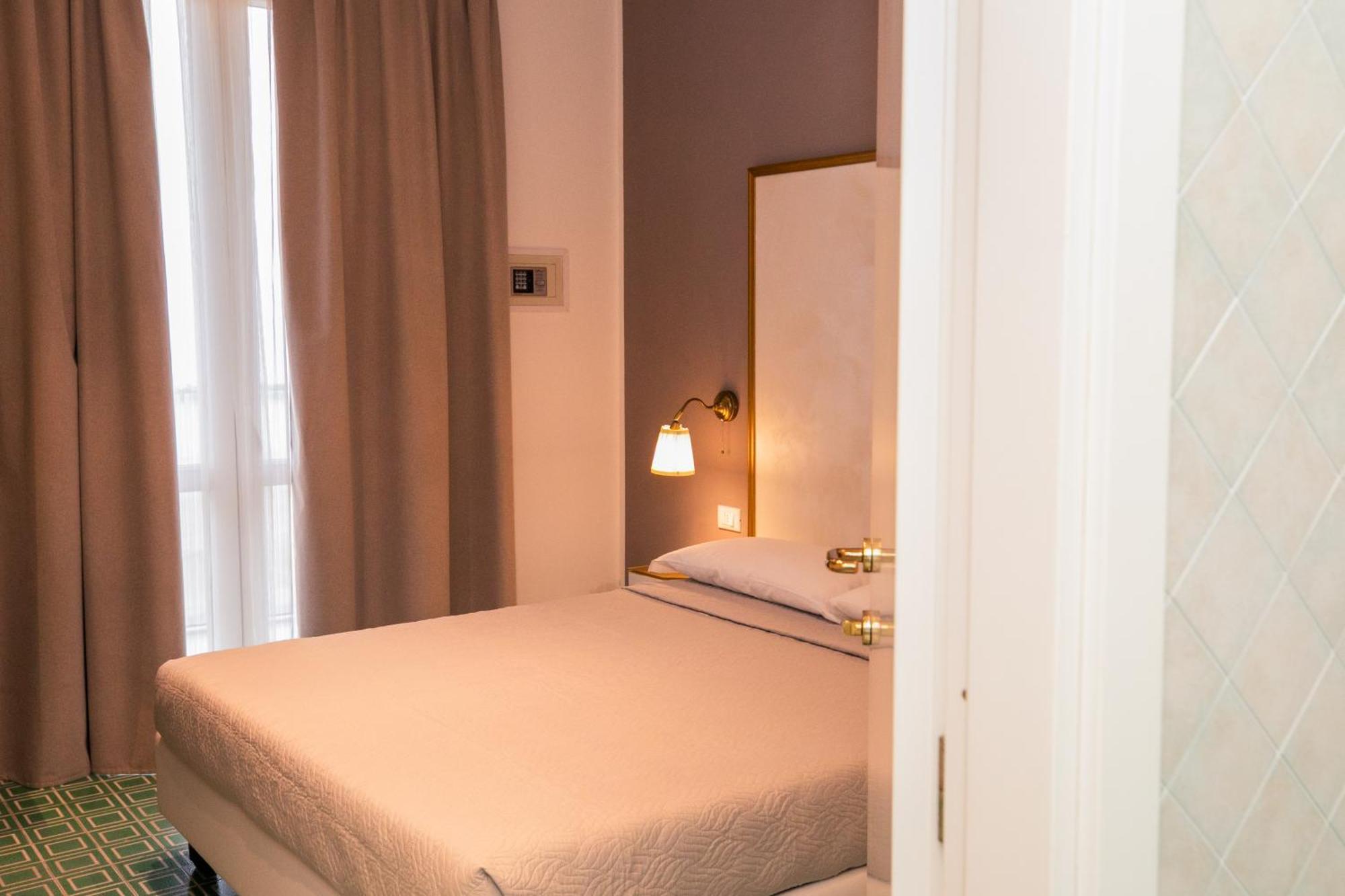 Hotel Brienz Bellaria-Igea Marina Ngoại thất bức ảnh