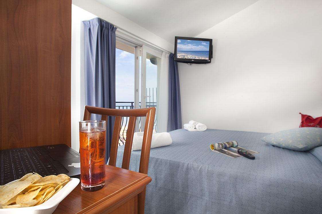 Hotel Brienz Bellaria-Igea Marina Ngoại thất bức ảnh